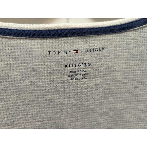 Tommy Hilfiger Nightgown Size XL Gray Snowflakes Christmas Holiday Long Sleeves - Picture 4 of 8